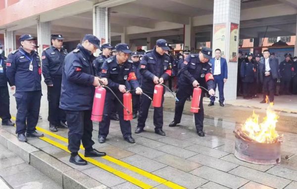 長沙紅光保安服務(wù)有限公司,長沙安保服務(wù),長沙安全服務(wù),長沙非武裝押運(yùn),勞務(wù)派遣服務(wù)