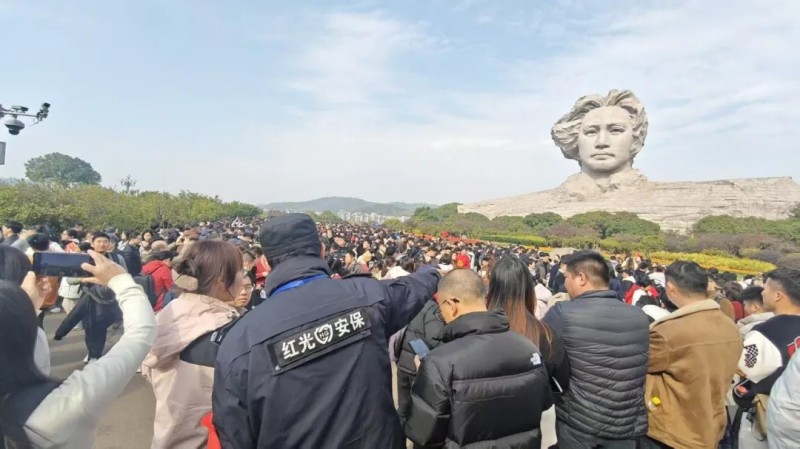 長沙紅光保安服務(wù)有限公司,長沙安保服務(wù),長沙安全服務(wù),長沙非武裝押運,勞務(wù)派遣服務(wù)